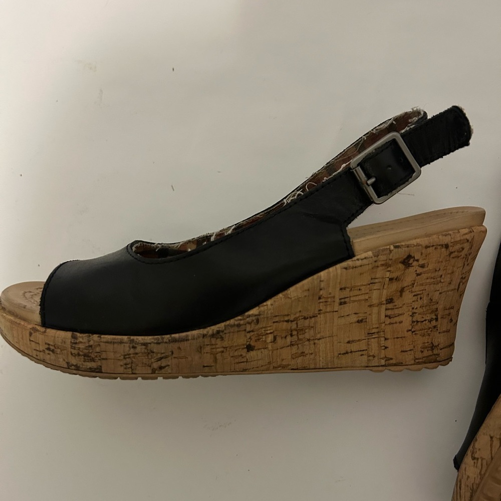 Croc Black Wedge Sandals